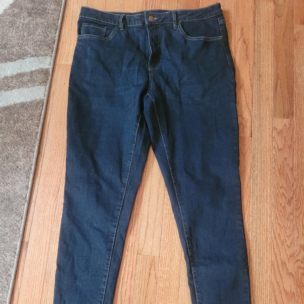 Mid wash Jeans size 14 EUC